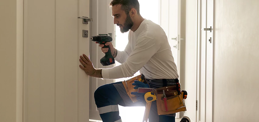 Mailbox Lock Installation Expert in Valrico, Florida