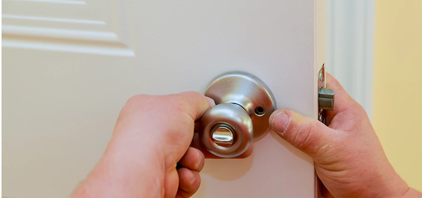 After-hours Locksmith For Lock And Key Installation in Valrico, FL