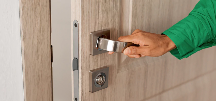 Garage Door Lock Reinforcements in Valrico, Florida